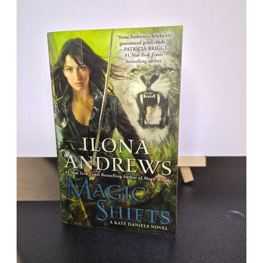 Ilona Andrews Magic Shifts (Kate Daniels #8) Paperback Urban Fantasy Ex-Library
